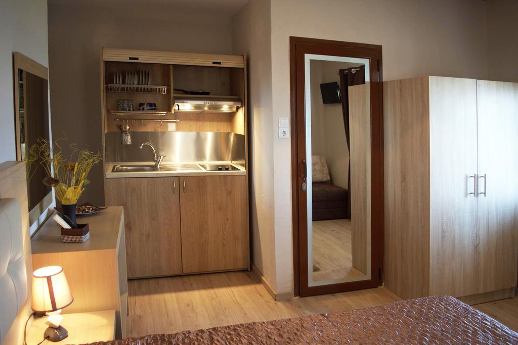 Dimitra House